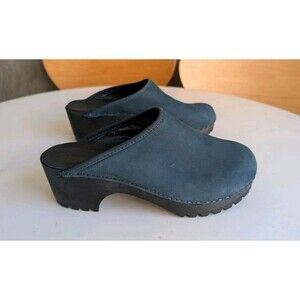 Vintage Eddie Bauer Navy Blue Nubuck Suede Clogs - 8